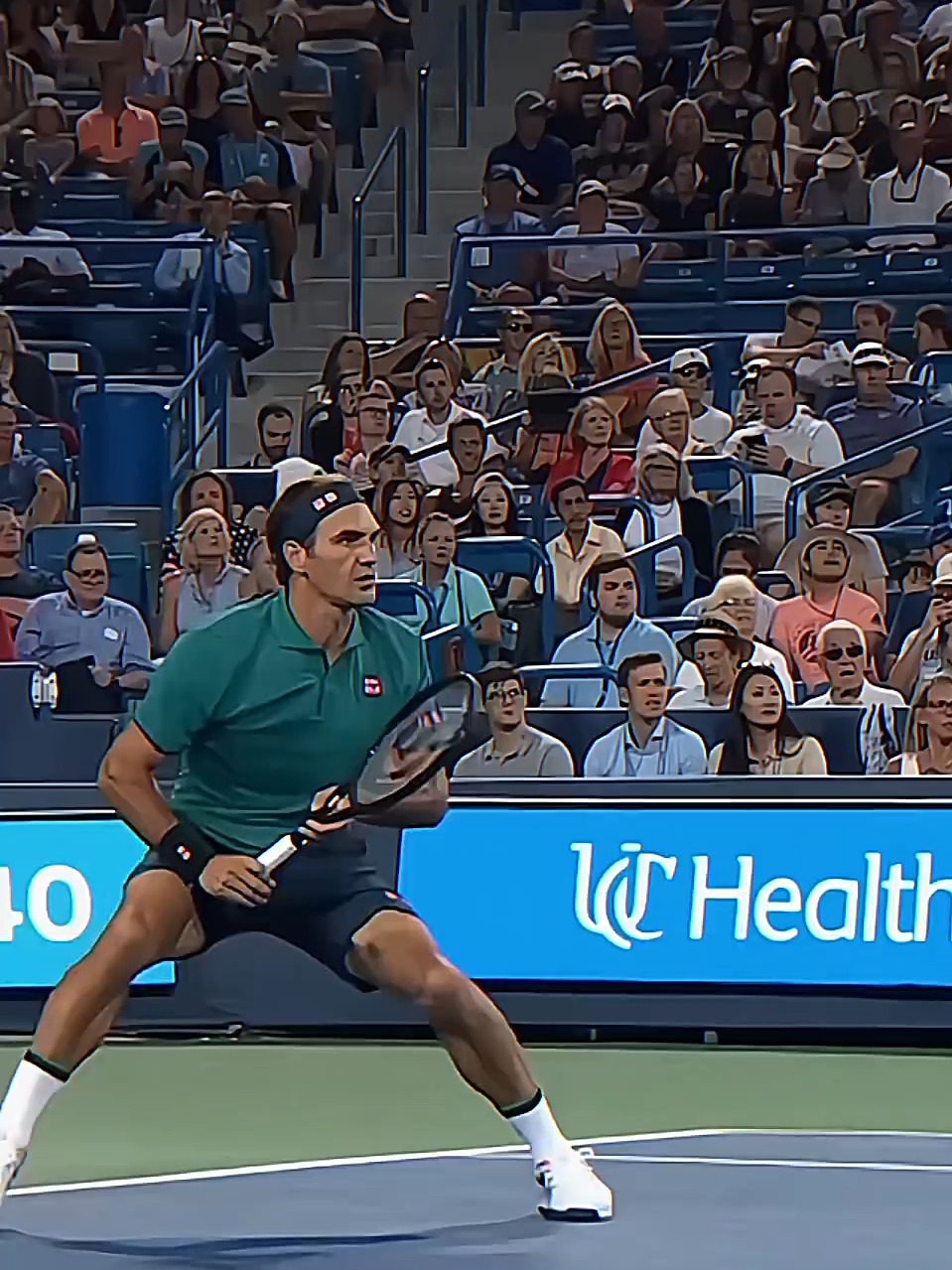 费德勒连续十二场比赛得分超过表现优异，巴塞罗那不断突破！观众掌声雷动的简单介绍-爱游戏入口